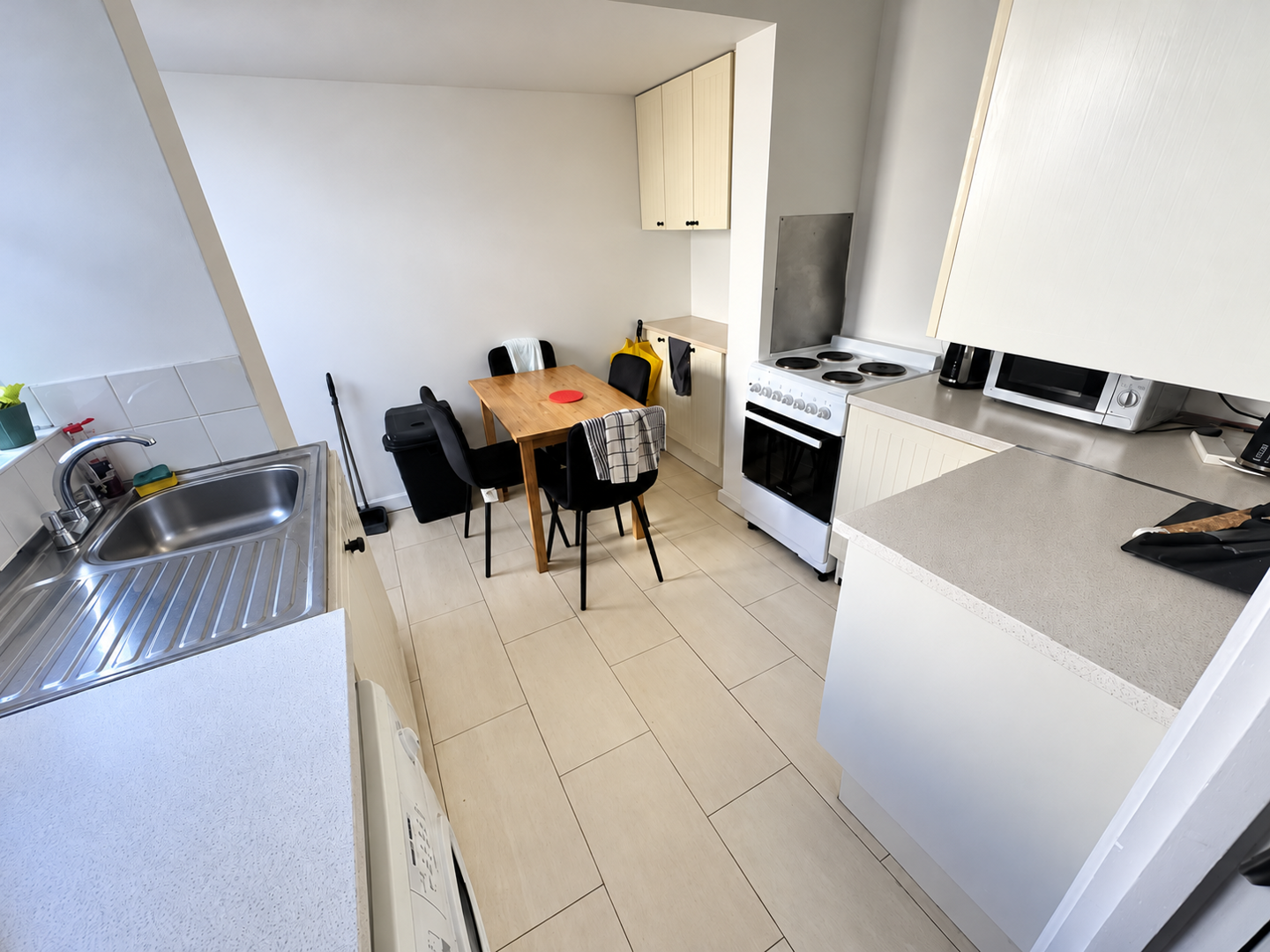 4 bed property in Dogfield Street, Cardiff